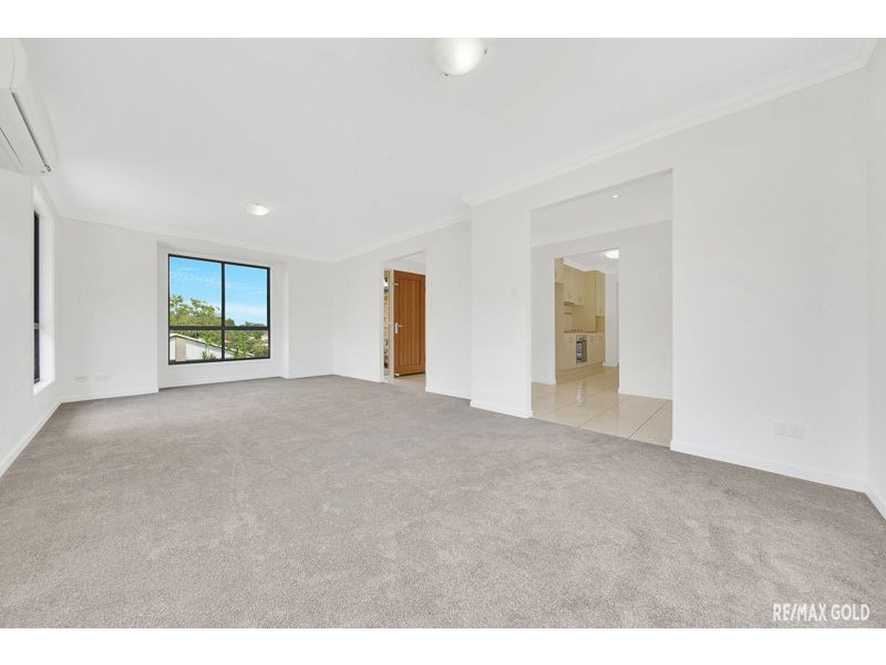 26 Larcom Rise, West Gladstone QLD 4680