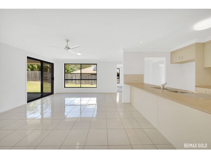 26 Larcom Rise, West Gladstone QLD 4680