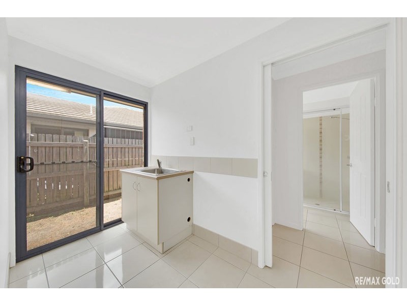 26 Larcom Rise, West Gladstone QLD 4680