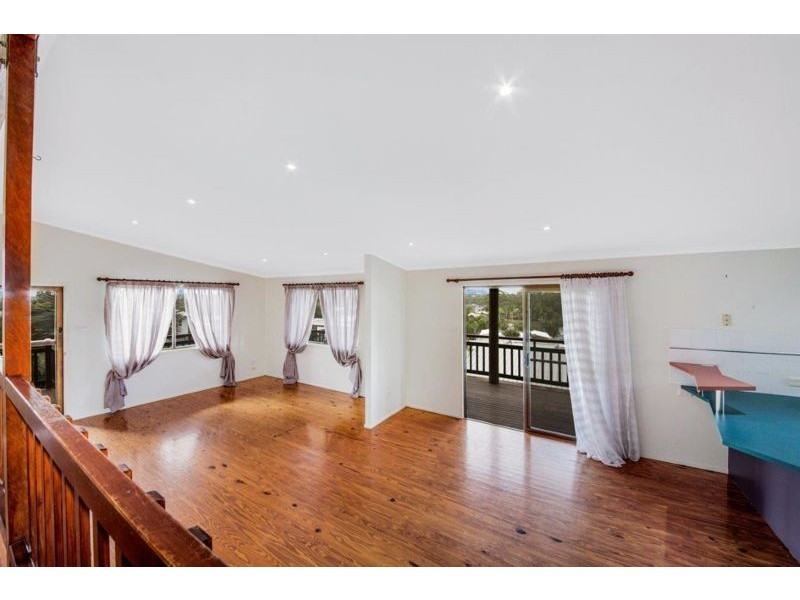 7 Erin Close, New Auckland QLD 4680