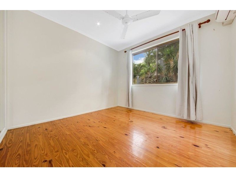 7 Erin Close, New Auckland QLD 4680