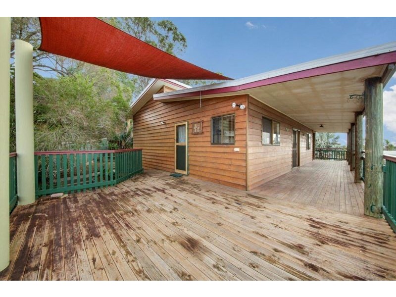 7 Erin Close, New Auckland QLD 4680