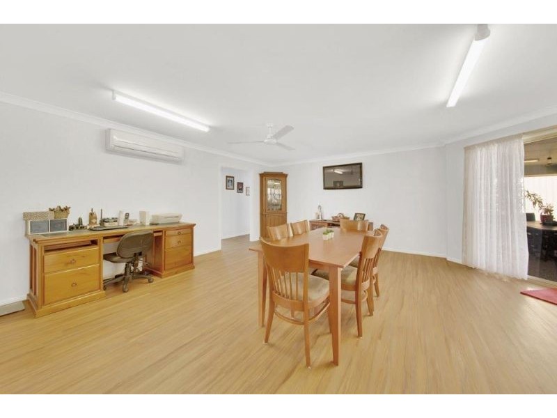 19 Valley Way, Boyne Island QLD 4680