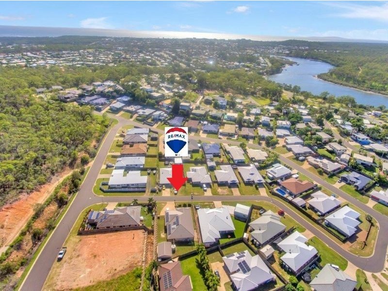 19 Valley Way, Boyne Island QLD 4680