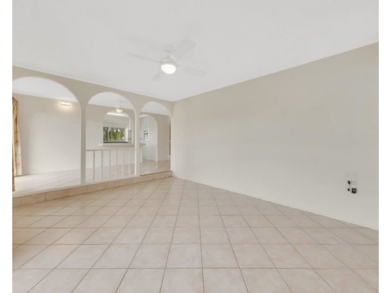 5 Apollo Drive, Clinton QLD 4680