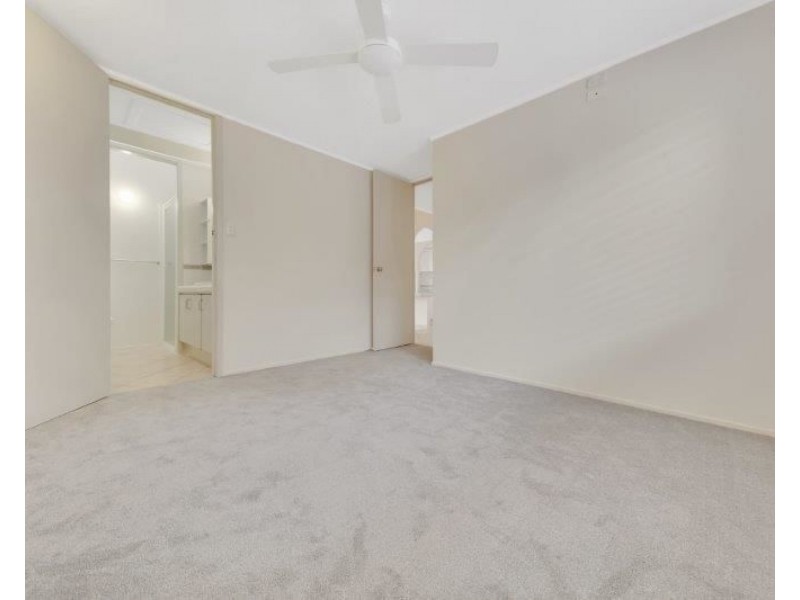 5 Apollo Drive, Clinton QLD 4680