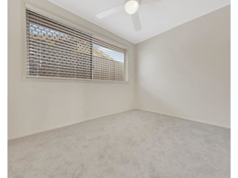 5 Apollo Drive, Clinton QLD 4680