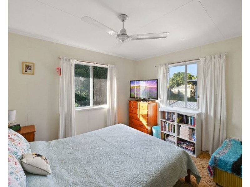 3 Flounder Crescent, Toolooa QLD 4680