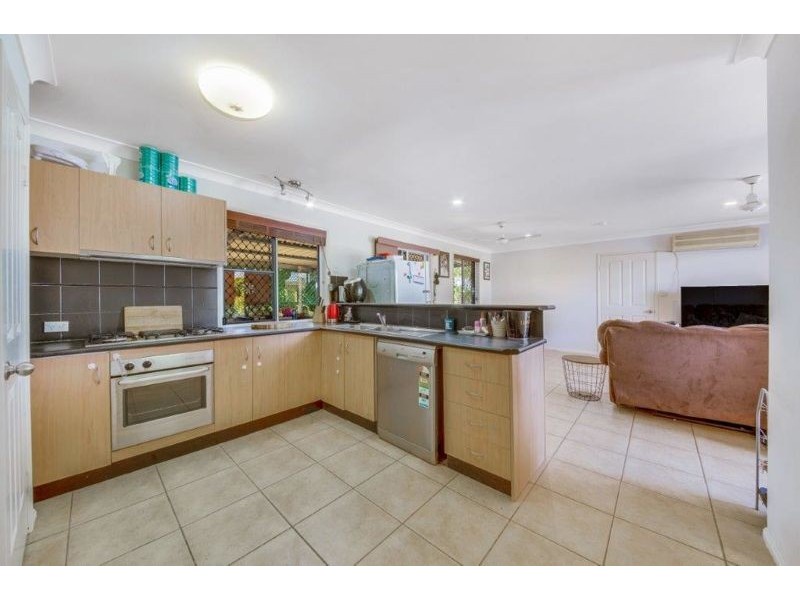 56 Emmadale Drive, New Auckland QLD 4680