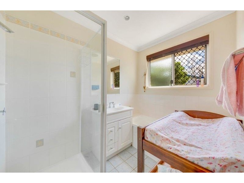 56 Emmadale Drive, New Auckland QLD 4680