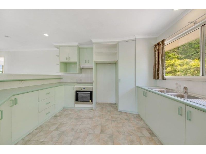 14 Fawley Close, Telina QLD 4680