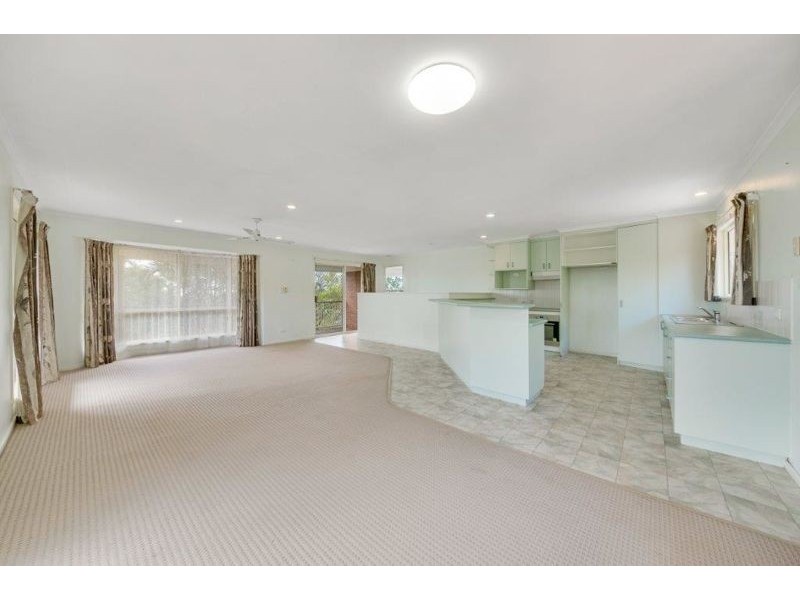14 Fawley Close, Telina QLD 4680
