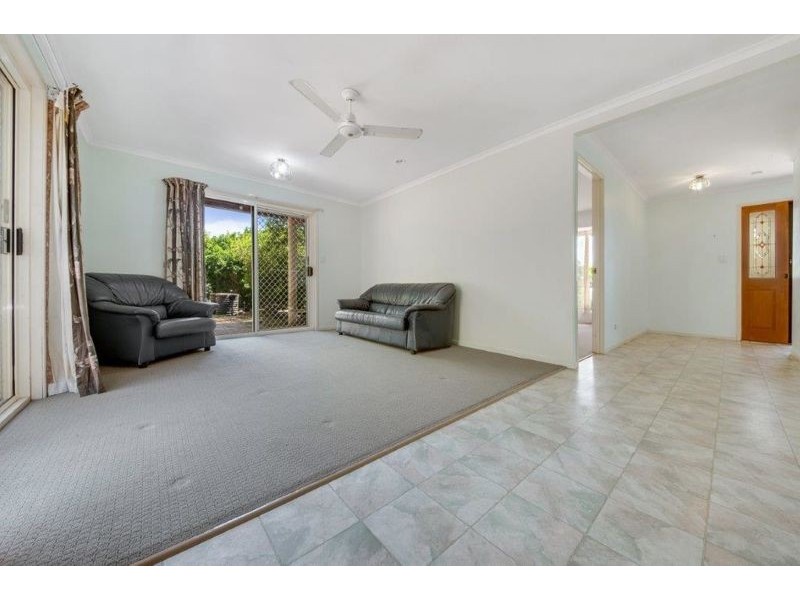 14 Fawley Close, Telina QLD 4680