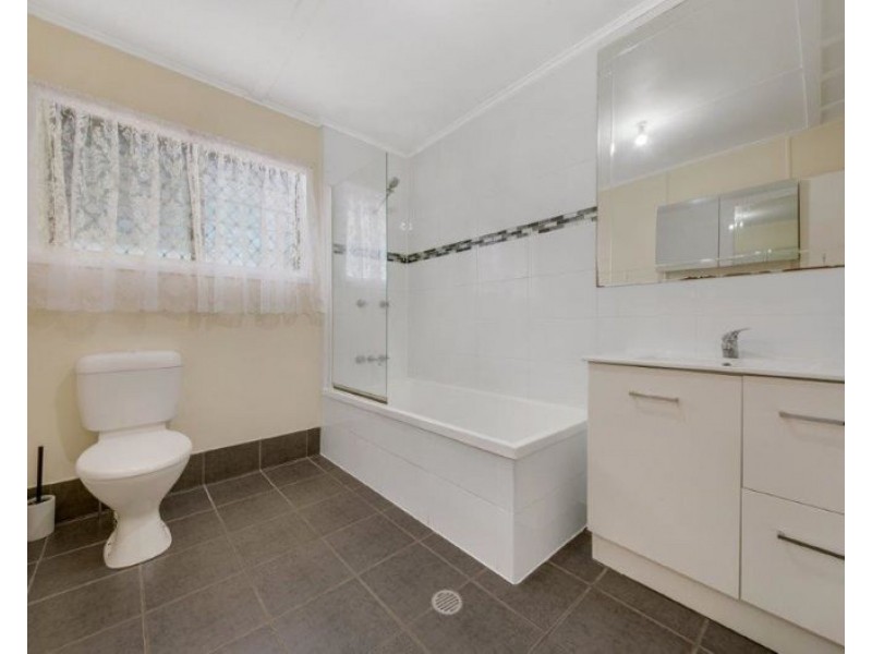 63 Sutton Street, Barney Point QLD 4680