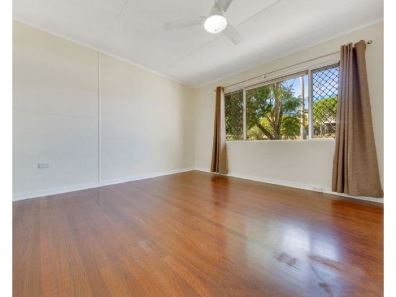 63 Sutton Street, Barney Point QLD 4680