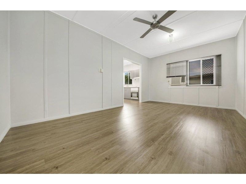 9 Philip Street, South Gladstone QLD 4680