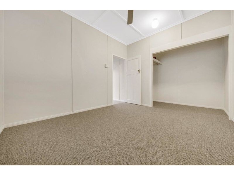 9 Philip Street, South Gladstone QLD 4680