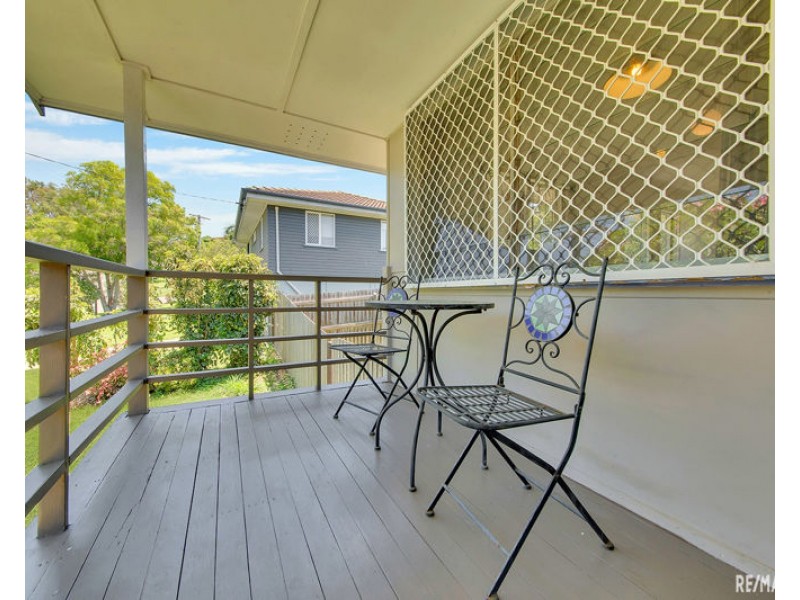 33 Charles Street, West Gladstone QLD 4680