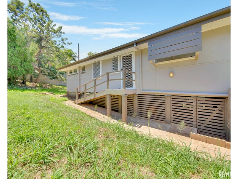 33 Charles Street, West Gladstone QLD 4680