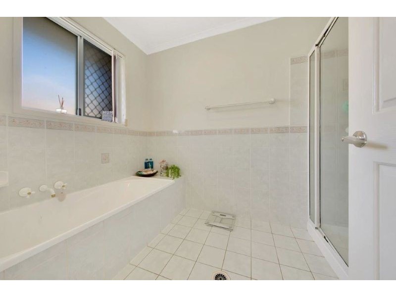 14 Connolly Court, Telina QLD 4680