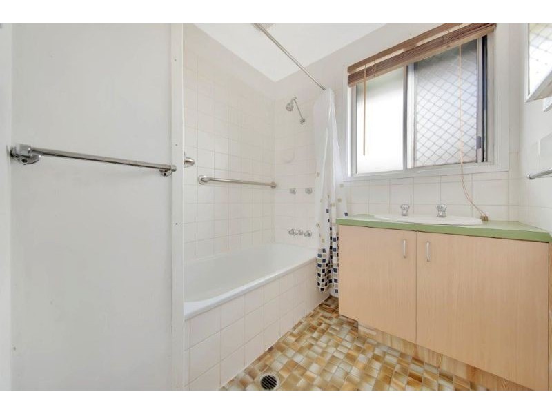 65 Dixon Drive, Telina QLD 4680