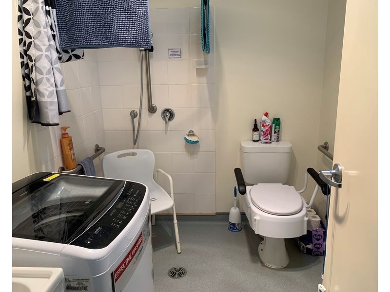 12/8 Wicks Street, New Auckland QLD 4680