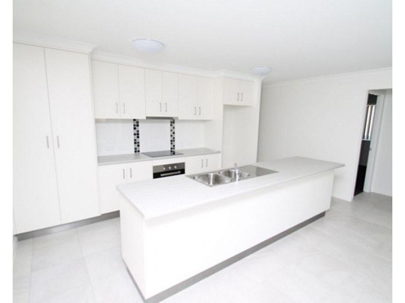 1 Eugenie Court, Glen Eden QLD 4680