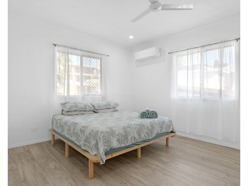 4 Williamson Street, West Gladstone QLD 4680