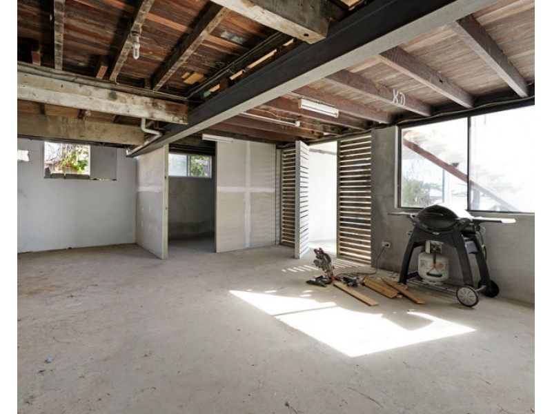 4 Williamson Street, West Gladstone QLD 4680