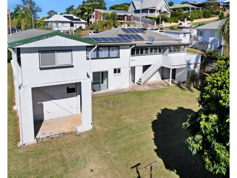 4 Williamson Street, West Gladstone QLD 4680