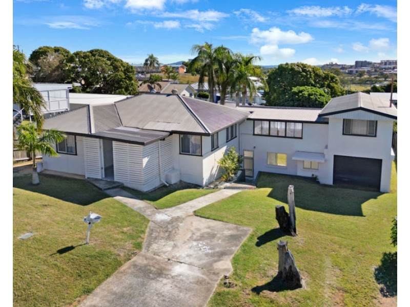 4 Williamson Street, West Gladstone QLD 4680