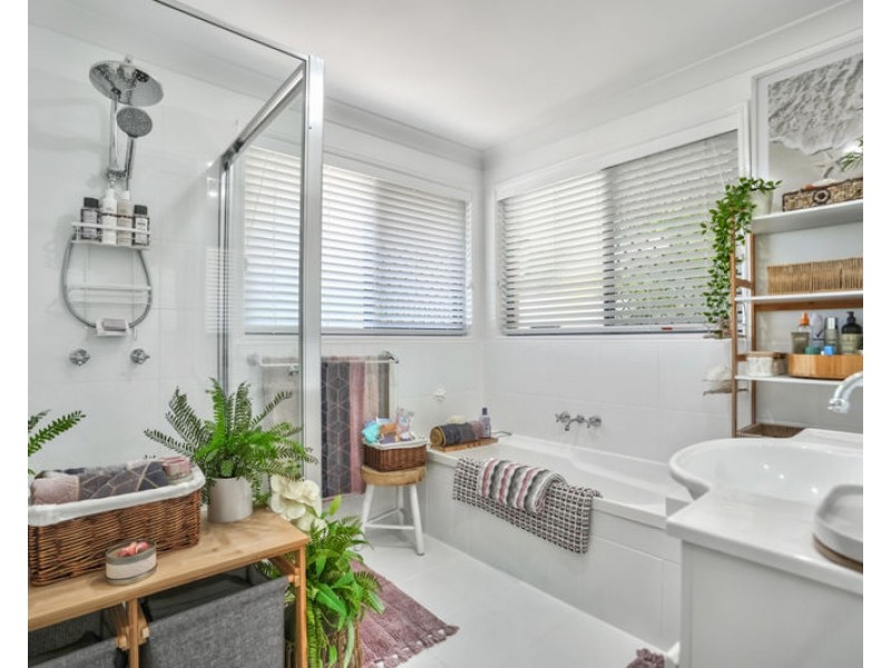 15 Parsloe Street, Telina QLD 4680