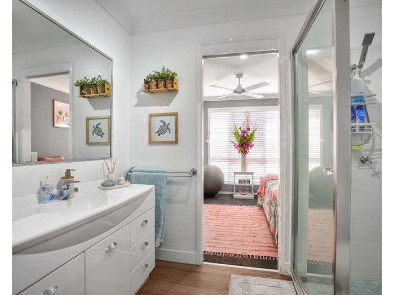 15 Parsloe Street, Telina QLD 4680