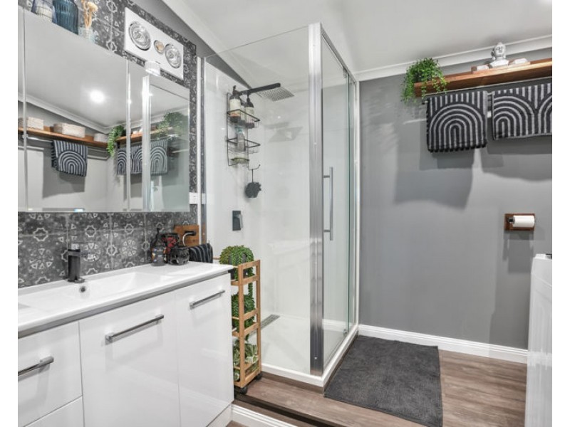 15 Parsloe Street, Telina QLD 4680