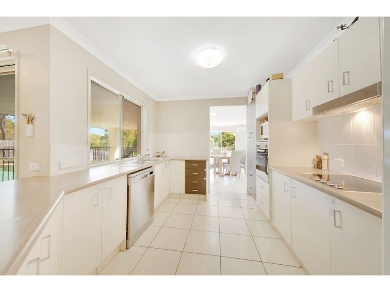 21 Lingwoodock Place, Glen Eden QLD 4680