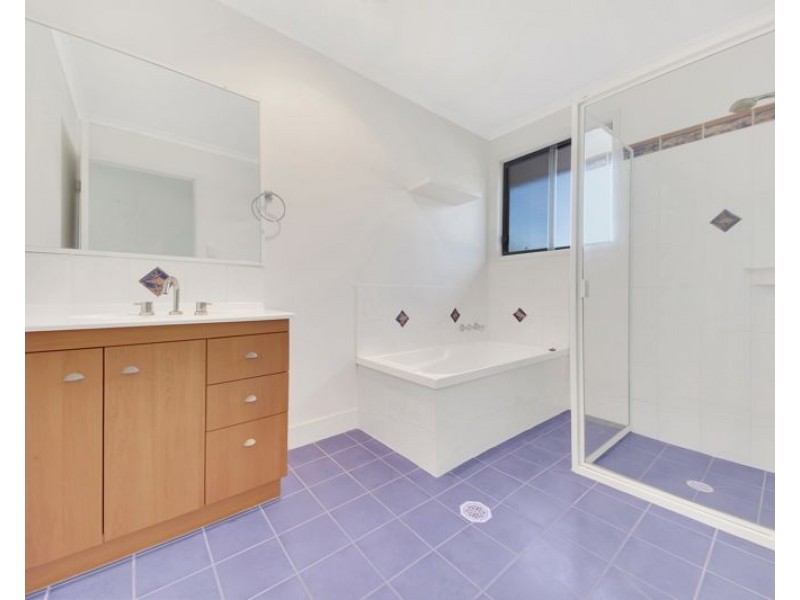 4 Gapparis Street, Kin Kora QLD 4680