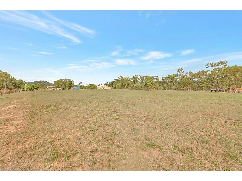 17 Lagoon Road, Beecher QLD 4680