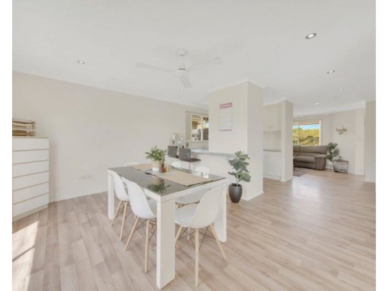 5 Weatherly Court, Clinton QLD 4680