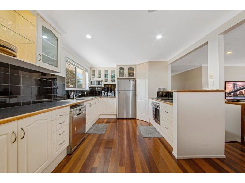 36 Jupiter Street, Telina QLD 4680