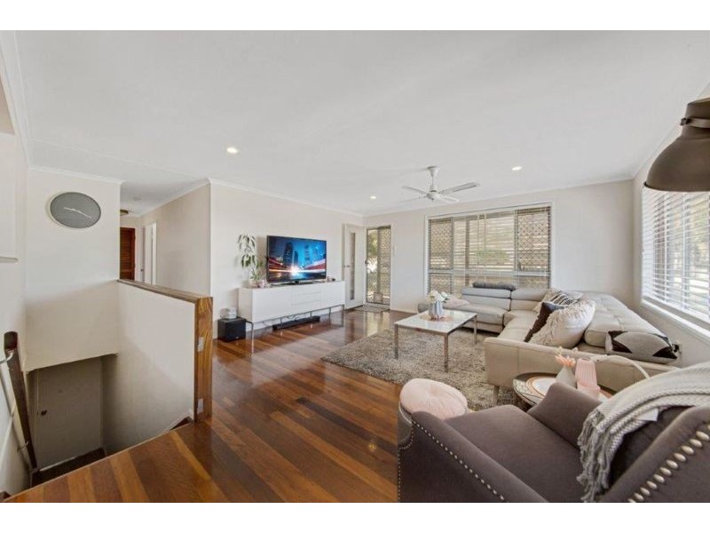 36 Jupiter Street, Telina QLD 4680