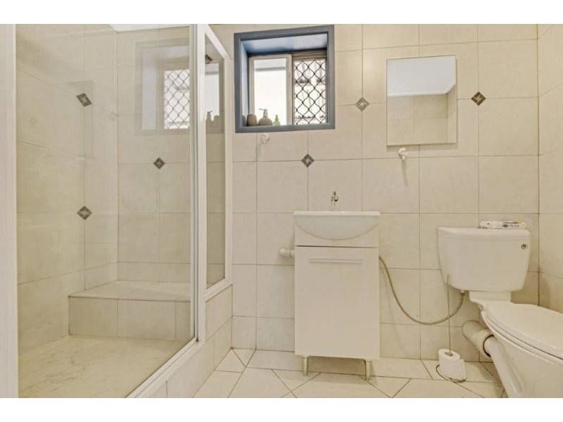 36 Jupiter Street, Telina QLD 4680