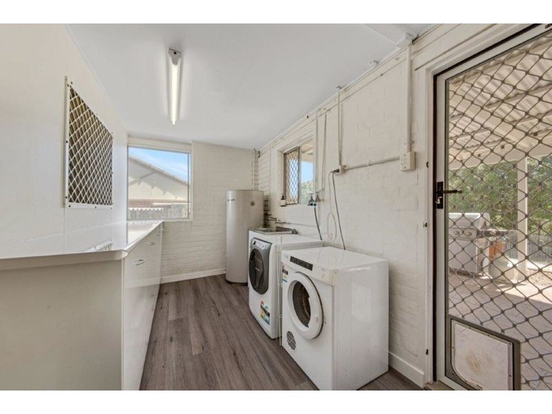 36 Jupiter Street, Telina QLD 4680