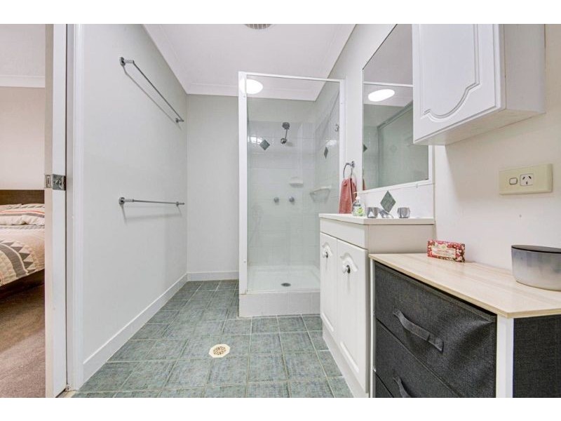 15 Jarrah Drive, Boyne Island QLD 4680