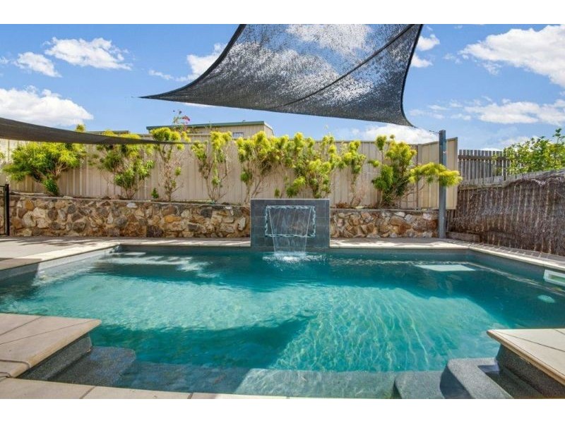 15 Jupiter Street, Telina QLD 4680