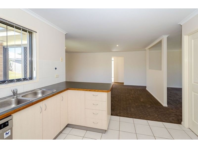 34 Skyline Drive, New Auckland QLD 4680