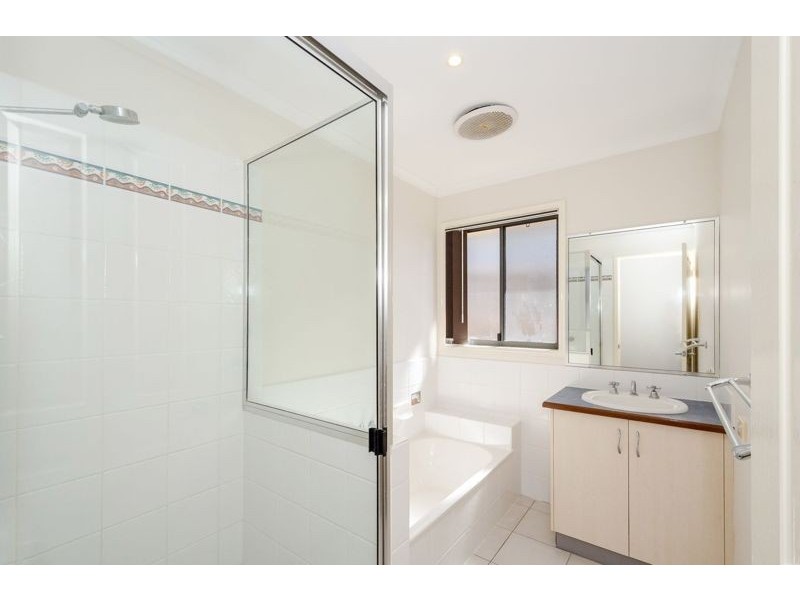 34 Skyline Drive, New Auckland QLD 4680