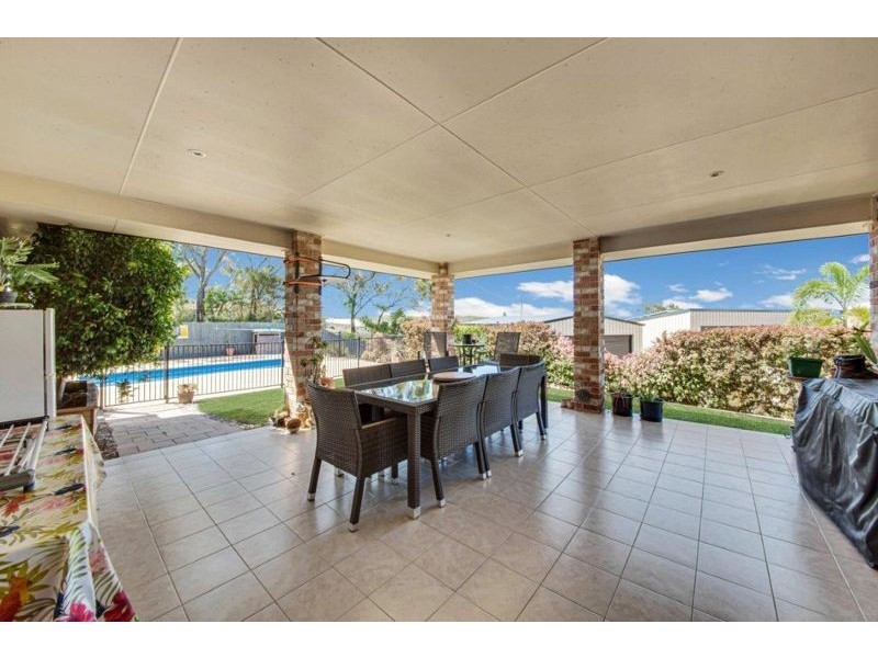 13 Panorama Court, Glen Eden QLD 4680