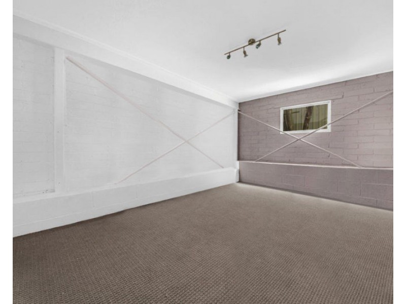 94 Elizabeth Street, South Gladstone QLD 4680