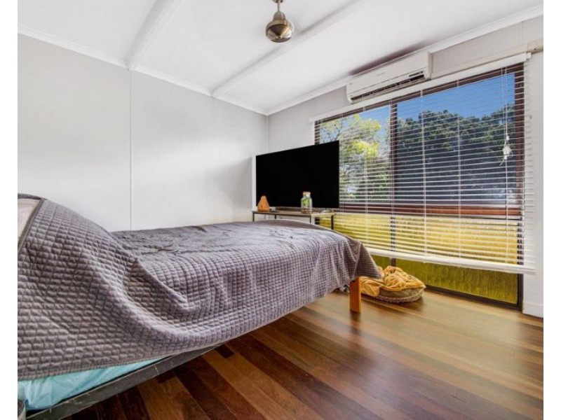 94 Elizabeth Street, South Gladstone QLD 4680