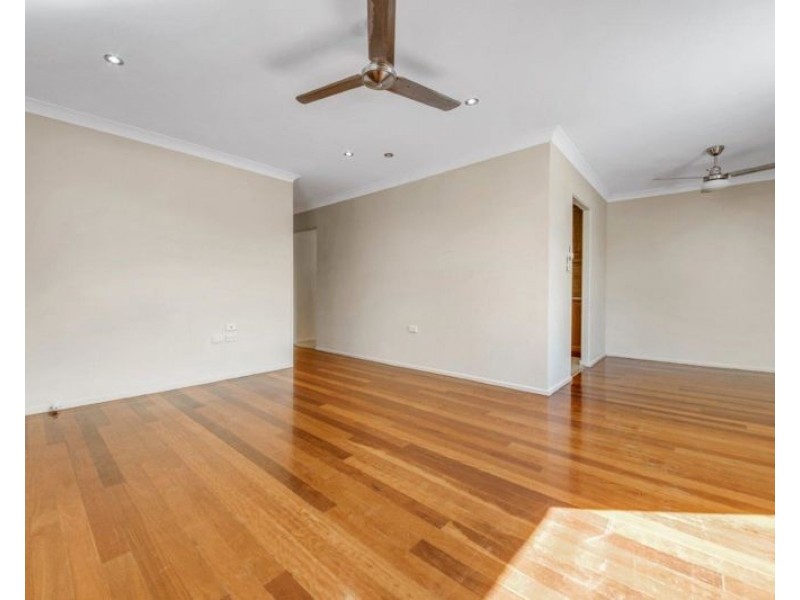 25 Campbell Street, Clinton QLD 4680